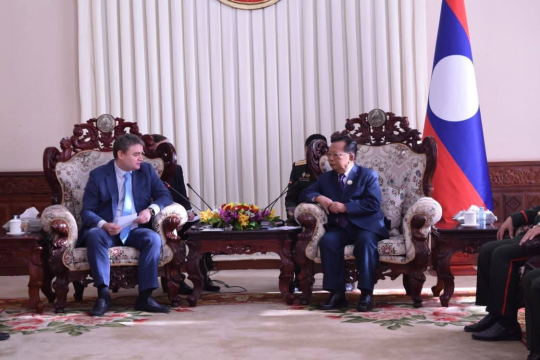 Lao Deputy Prime Minister Welcomes Russian Deputy Minister of Defence